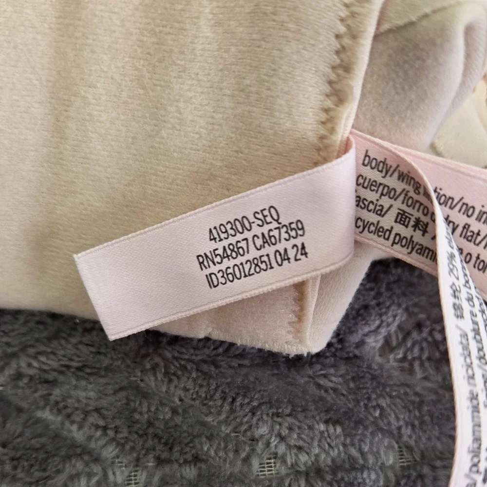 Victoria's Secret Dream Angels Padded No Wire Wireless Bra Beige Nude 40DD